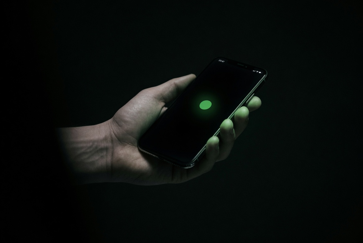 iOS / Android App